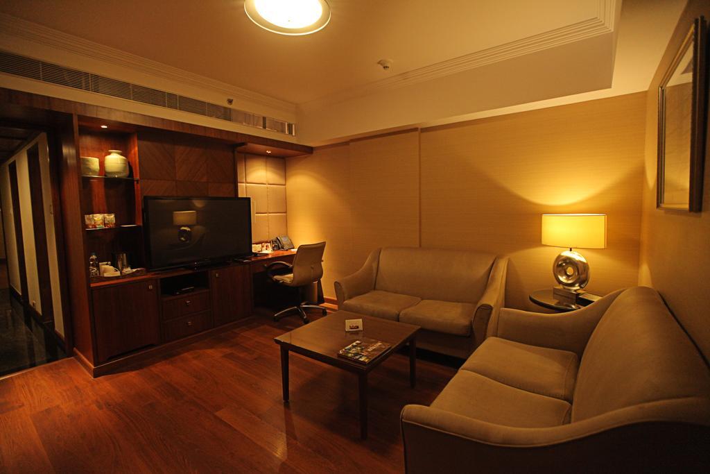 Asiana Hotel Chennai Exterior photo