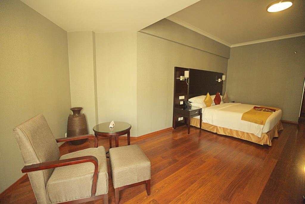 Asiana Hotel Chennai Exterior photo