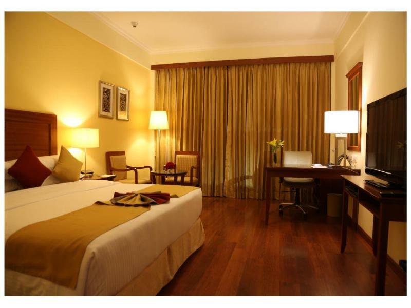 Asiana Hotel Chennai Exterior photo